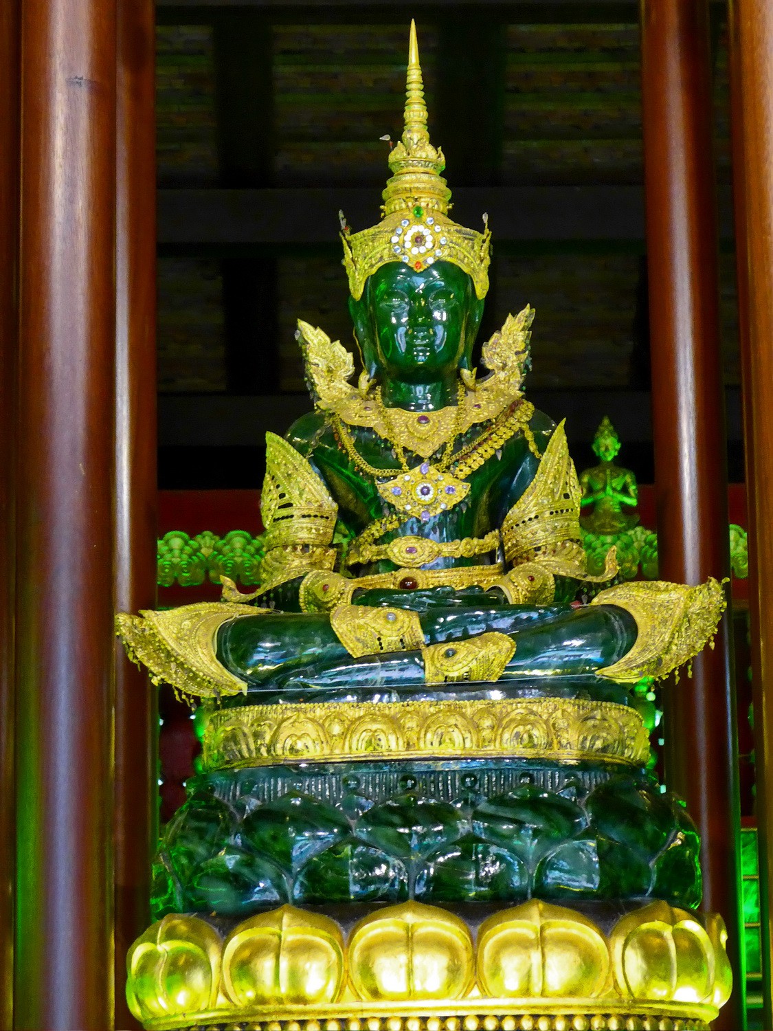 Emerald Buddha in Wat Pra Kaew